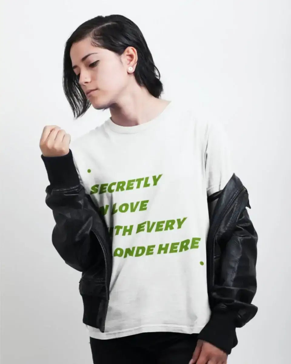 T217 - T-shirt - In Love With Every Blonde - Funny Outfits